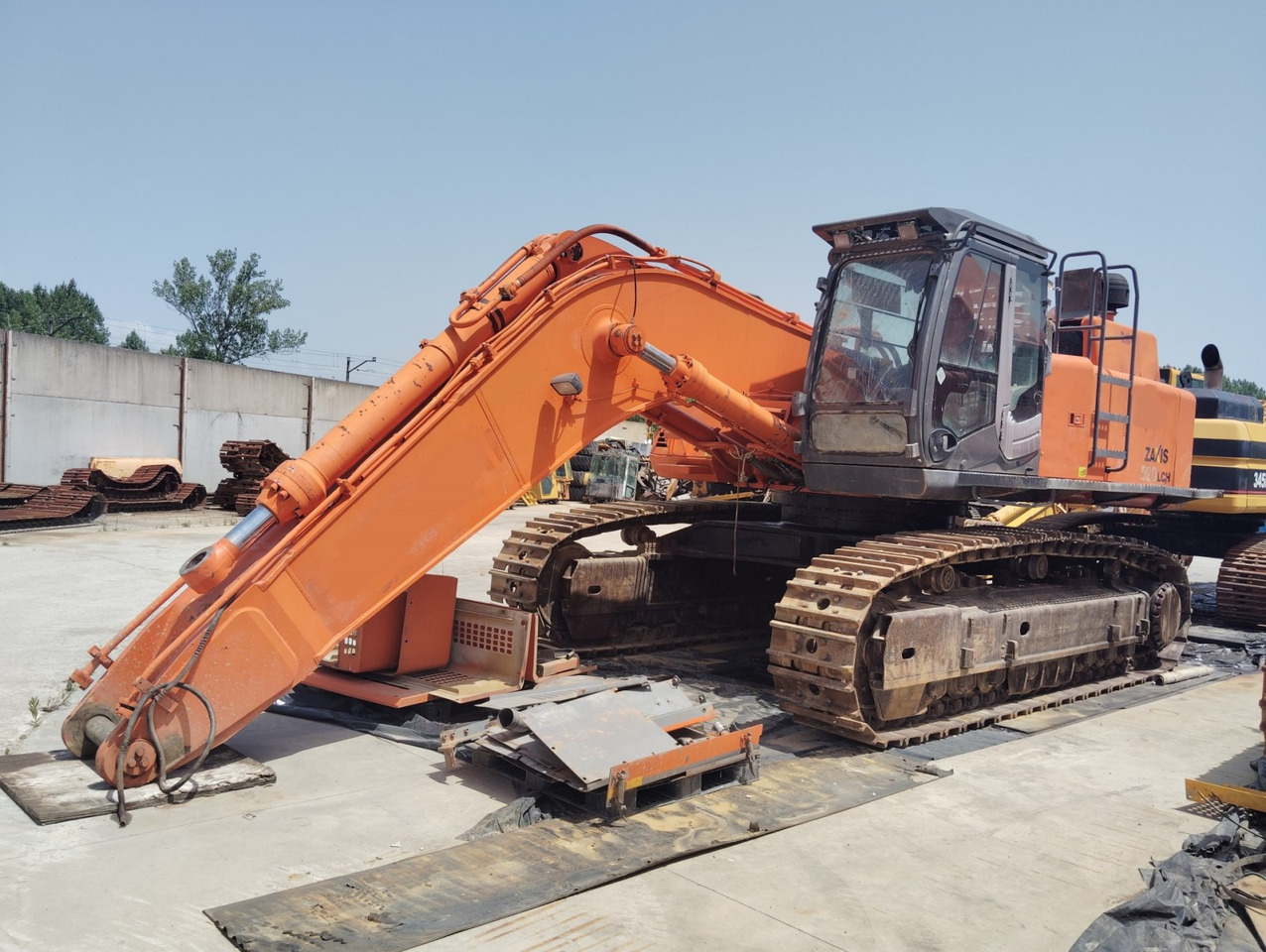 EXCAVADORA HITACHI ZX520LCH-3 - Escavadora de rastos: foto 1 EXCAVADORA HITACHI ZX520LCH-3 - Escavadora de rastos: foto 1