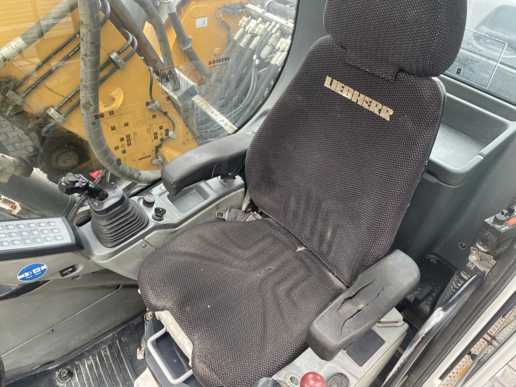 Escavadeira de rodas LIEBHERR A 918, Likufix SW 48: foto 7