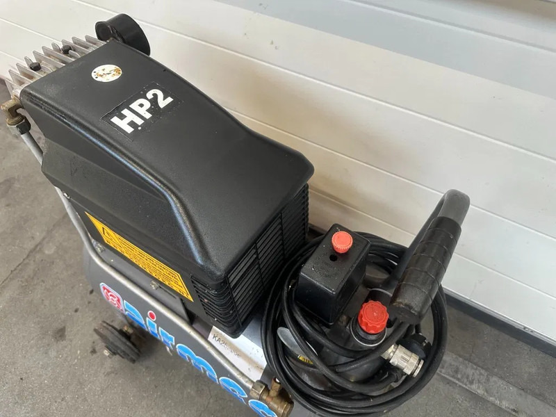 Airmec FIAC BXA 25200 Elektrische Zuigercompressor 2 PK 150 L / min 8 Bar - Compressor de ar: foto 5 Airmec FIAC BXA 25200 Elektrische Zuigercompressor 2 PK 150 L / min 8 Bar - Compressor de ar: foto 5