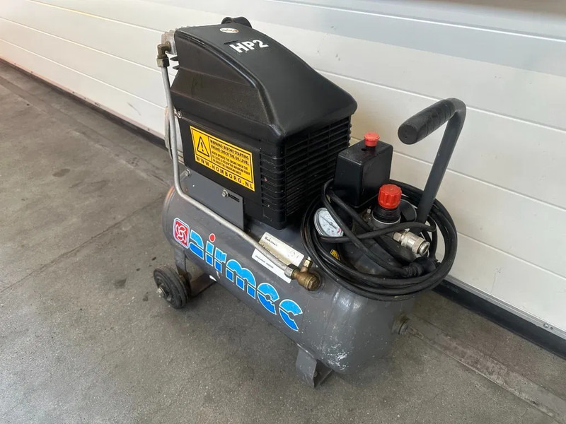 Airmec FIAC BXA 25200 Elektrische Zuigercompressor 2 PK 150 L / min 8 Bar - Compressor de ar: foto 4 Airmec FIAC BXA 25200 Elektrische Zuigercompressor 2 PK 150 L / min 8 Bar - Compressor de ar: foto 4