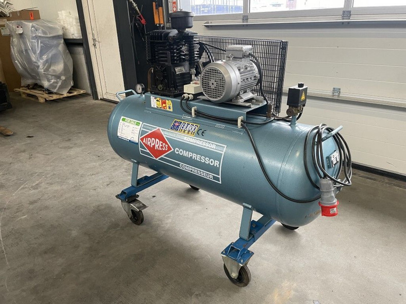 Airpress K300/600 Elektrische Zuigercompressor 3 kW 400 L / min 10 Bar - Compressor de ar: foto 3 Airpress K300/600 Elektrische Zuigercompressor 3 kW 400 L / min 10 Bar - Compressor de ar: foto 3