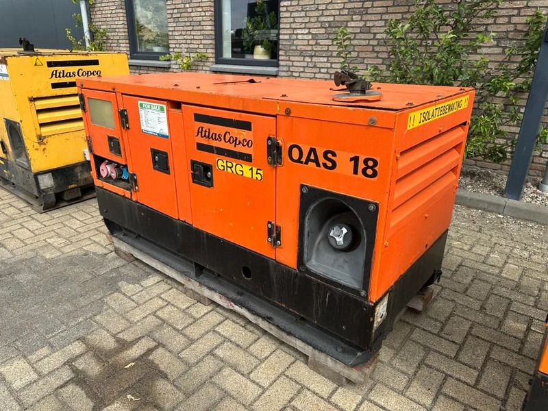 Atlas-Copco QAS 18 Yanmar Mecc Alte Spa 18 kVA Silent generatorset - Gerador elétrico: foto 2 Atlas-Copco QAS 18 Yanmar Mecc Alte Spa 18 kVA Silent generatorset - Gerador elétrico: foto 2