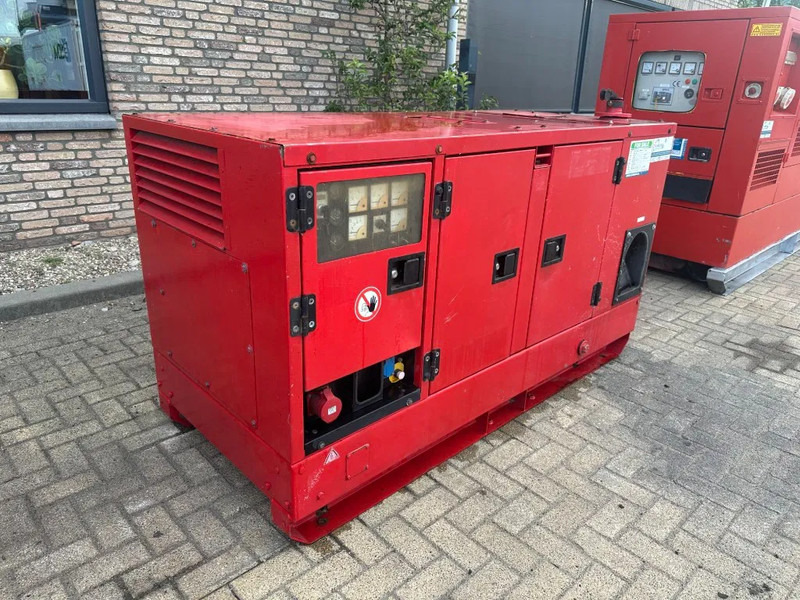 Atlas-Copco QAS 38 Yanmar Mecc Alte Spa 40 kVA Silent generatorset - Gerador elétrico: foto 2 Atlas-Copco QAS 38 Yanmar Mecc Alte Spa 40 kVA Silent generatorset - Gerador elétrico: foto 2