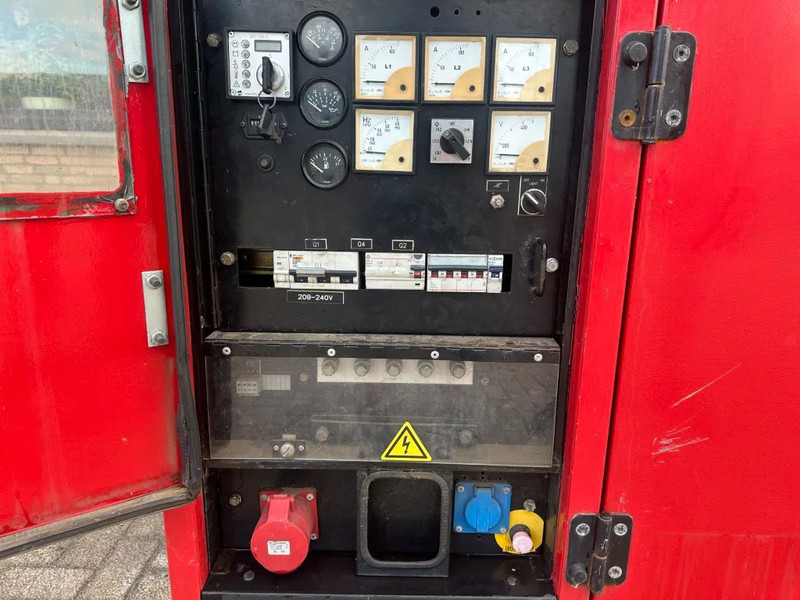 Atlas-Copco QAS 38 Yanmar Mecc Alte Spa 40 kVA Silent generatorset - Gerador elétrico: foto 3 Atlas-Copco QAS 38 Yanmar Mecc Alte Spa 40 kVA Silent generatorset - Gerador elétrico: foto 3