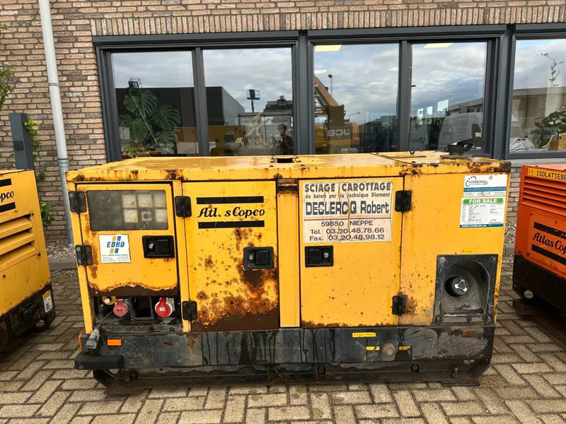 Atlas-Copco QAS 38 Yanmar Mecc Alte Spa 40 kVA Silent generatorset - Gerador elétrico: foto 1 Atlas-Copco QAS 38 Yanmar Mecc Alte Spa 40 kVA Silent generatorset - Gerador elétrico: foto 1