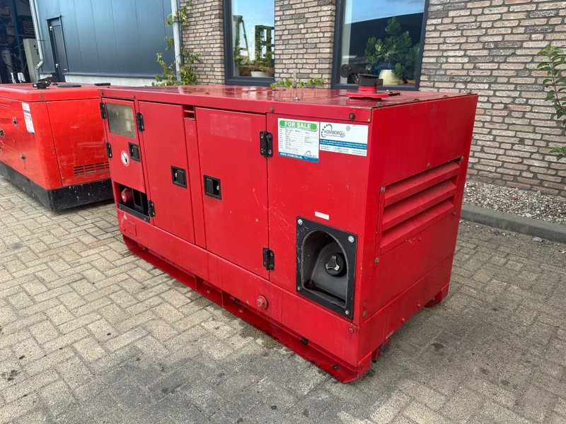 Atlas-Copco QAS 38 Yanmar Mecc Alte Spa 40 kVA Silent generatorset - Gerador elétrico: foto 4 Atlas-Copco QAS 38 Yanmar Mecc Alte Spa 40 kVA Silent generatorset - Gerador elétrico: foto 4