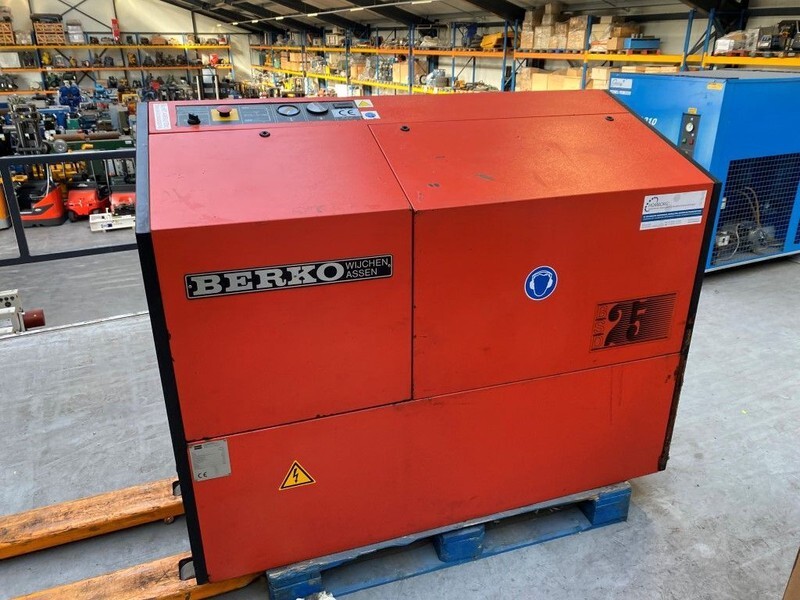 BERKO BSD 25 18.5 kW 2400 L / min 8 Bar Silent Elektrische Schroefcompressor - Compressor de ar: foto 5 BERKO BSD 25 18.5 kW 2400 L / min 8 Bar Silent Elektrische Schroefcompressor - Compressor de ar: foto 5