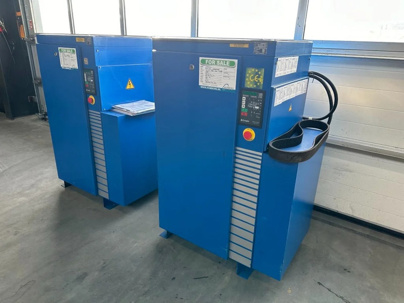 Compair MSK-G22 Elektrische Schroefcompressor 22 kW 3000 L / min 10 Bar - Compressor de ar: foto 1 Compair MSK-G22 Elektrische Schroefcompressor 22 kW 3000 L / min 10 Bar - Compressor de ar: foto 1