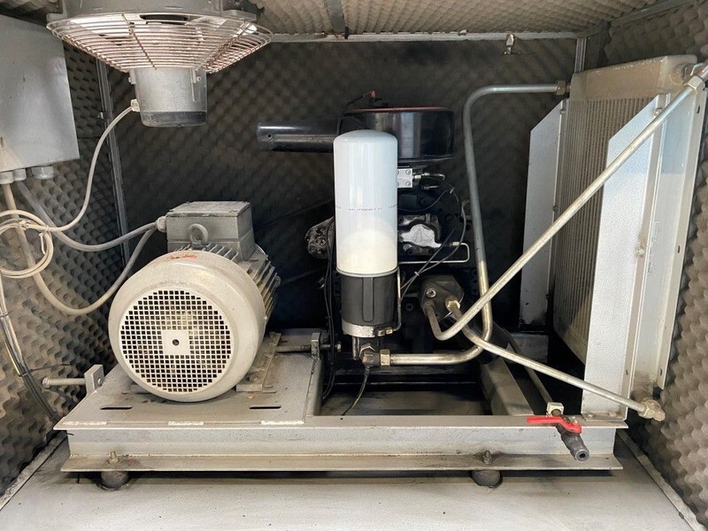 Creemers RCN 18.5-100 18.5 kW 2590 L / min 10 Bar Silent Elektrische Schroefcompressor - Compressor de ar: foto 4 Creemers RCN 18.5-100 18.5 kW 2590 L / min 10 Bar Silent Elektrische Schroefcompressor - Compressor de ar: foto 4