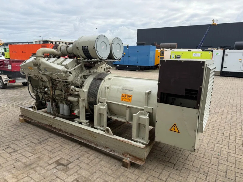 Cummins KTA 38 G5 Leroy Somer 1000 kVA noodstroom generatorset - Gerador elétrico: foto 4 Cummins KTA 38 G5 Leroy Somer 1000 kVA noodstroom generatorset - Gerador elétrico: foto 4