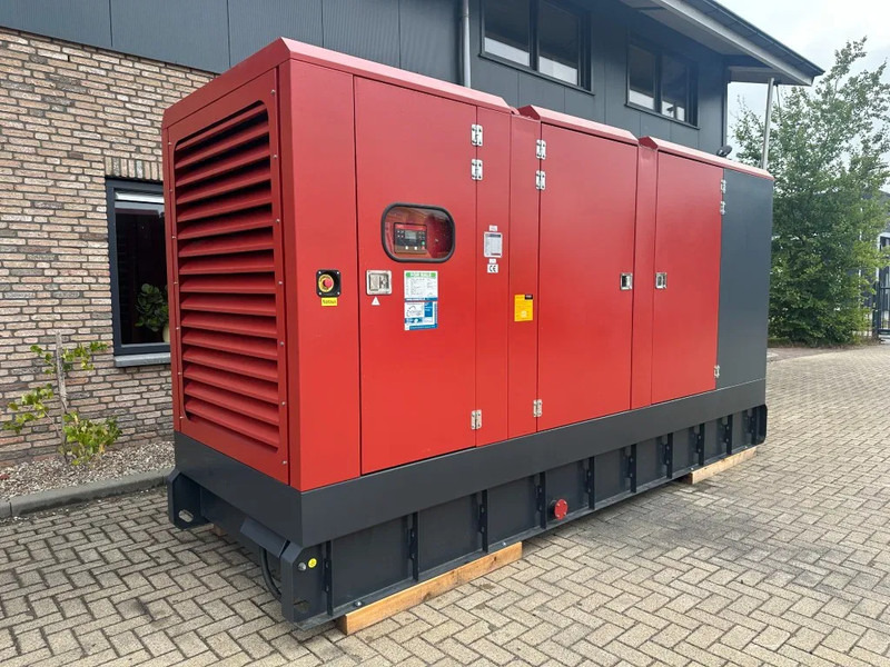 Gerador elétrico Doosan Mecc Alte Spa 680 kVA Silent generatorset as New Demo 2021 !: foto 5 Gerador elétrico Doosan Mecc Alte Spa 680 kVA Silent generatorset as New Demo 2021 !: foto 5