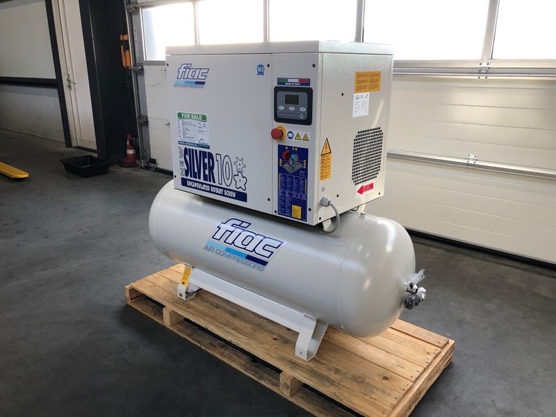 Fiac New Silver 10 / 300 Silent 7.5 kW 860 L / min 10 bar Elektrische Schroefcompressor met ketel - Compressor de ar: foto 4 Fiac New Silver 10 / 300 Silent 7.5 kW 860 L / min 10 bar Elektrische Schroefcompressor met ketel - Compressor de ar: foto 4