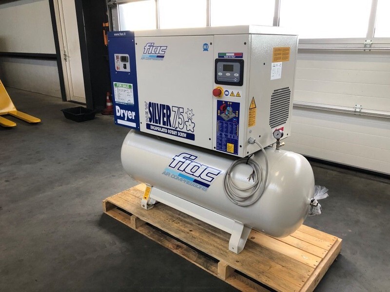 Fiac New Silver D 7.5 / 300 Silent 5.5 kW 720 L / min 10 bar Elektrische Schroefcompressor met ketel en droger - Compressor de ar: foto 5 Fiac New Silver D 7.5 / 300 Silent 5.5 kW 720 L / min 10 bar Elektrische Schroefcompressor met ketel en droger - Compressor de ar: foto 5