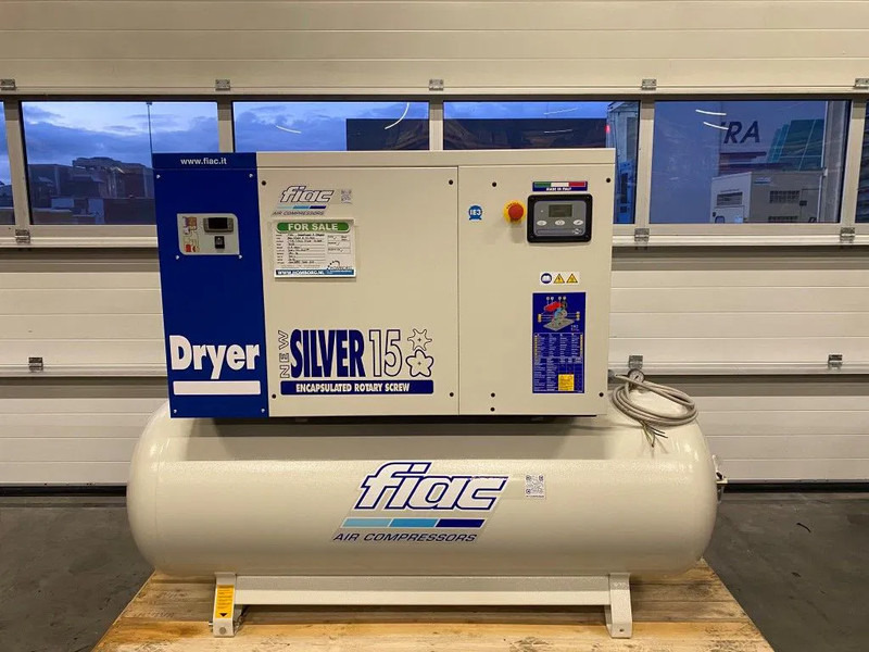 Fiac NewSilver D 15 / 500 NewSilver D 15 / 500 - 1430 L / min 11 kW 10 bar Elektrische Schroefcompressor + Droger - Compressor de ar: foto 2 Fiac NewSilver D 15 / 500 NewSilver D 15 / 500 - 1430 L / min 11 kW 10 bar Elektrische Schroefcompressor + Droger - Compressor de ar: foto 2