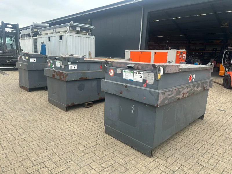 IBC Steenbergen Kiwa IBC 2000 liter dieseltank met handpomp Milieutank - Depósito de armazenamento: foto 5 IBC Steenbergen Kiwa IBC 2000 liter dieseltank met handpomp Milieutank - Depósito de armazenamento: foto 5