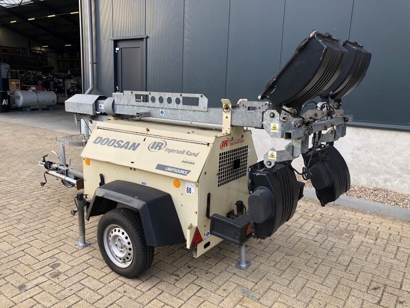 Ingersoll Rand Kubota LT6K 9 meter light tower generator - Torre de iluminação: foto 4 Ingersoll Rand Kubota LT6K 9 meter light tower generator - Torre de iluminação: foto 4