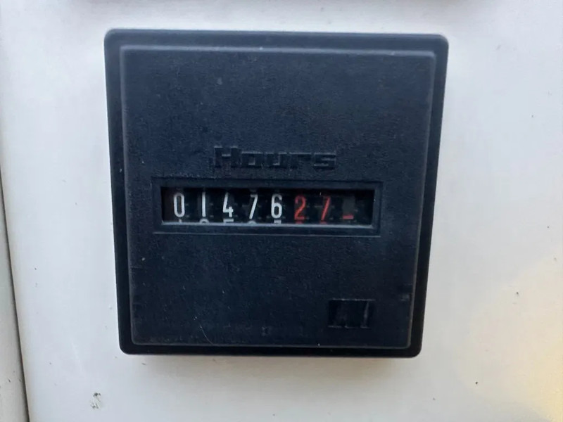 Iveco 8061 SI 07.05 A 550 Marelli 100 kVA noodstroom generatorset - Gerador elétrico: foto 4 Iveco 8061 SI 07.05 A 550 Marelli 100 kVA noodstroom generatorset - Gerador elétrico: foto 4