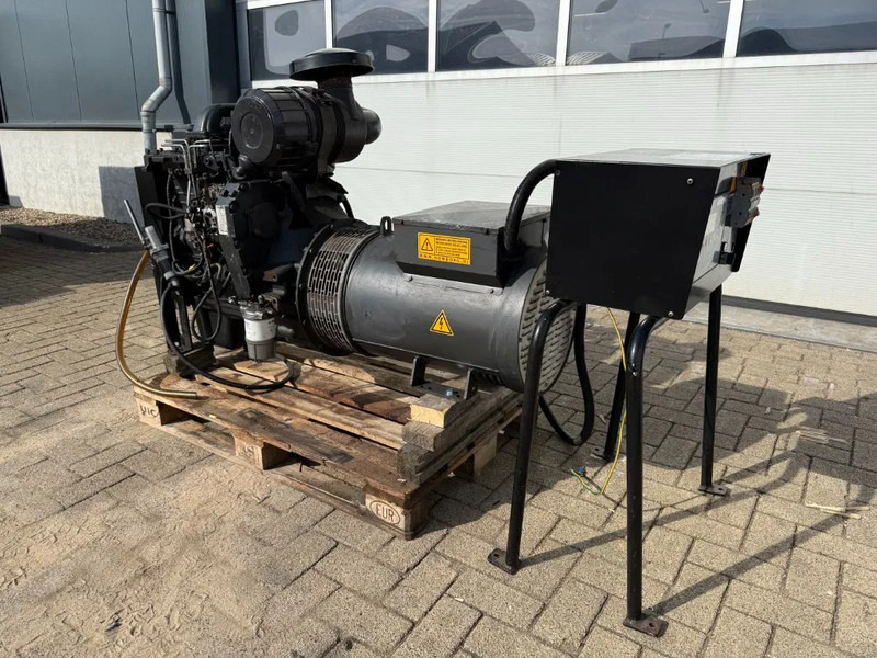 Gerador elétrico Iveco FPT Himoinsa Mecc Alte Spa 75 kVA generatorset: foto 14 Gerador elétrico Iveco FPT Himoinsa Mecc Alte Spa 75 kVA generatorset: foto 14