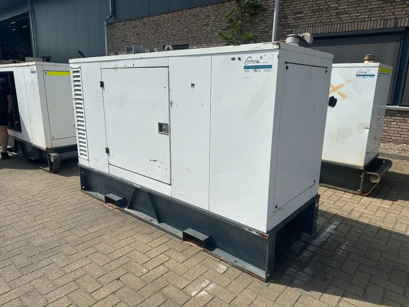 Iveco FPT NEF45 SM1A.A004 Stamford 60 kVA Silent Rental generatorset - Gerador elétrico: foto 4 Iveco FPT NEF45 SM1A.A004 Stamford 60 kVA Silent Rental generatorset - Gerador elétrico: foto 4