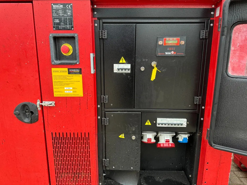 Iveco FPT Tecnogen Mecc Alte Spa 40 kVA Silent generatorset - Gerador elétrico: foto 2 Iveco FPT Tecnogen Mecc Alte Spa 40 kVA Silent generatorset - Gerador elétrico: foto 2
