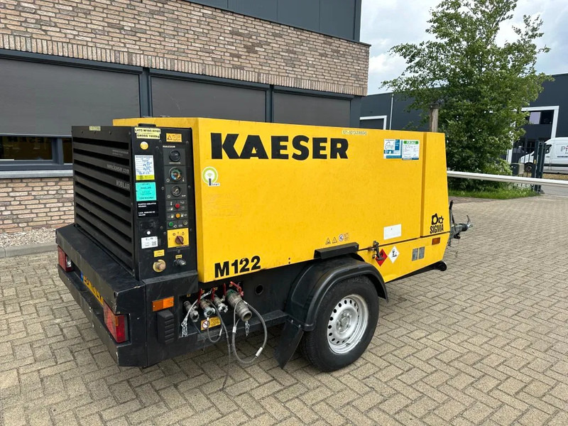 Kaeser M122 Deutz 11.1 m3 / min 7 Bar 83 kW Mobiele Diesel Compressor - Compressor de ar: foto 2 Kaeser M122 Deutz 11.1 m3 / min 7 Bar 83 kW Mobiele Diesel Compressor - Compressor de ar: foto 2