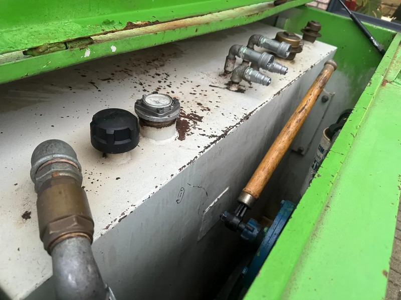 Kiwa IBC Steenbergen 2000 liter Dieseltank met handpomp Milieutank - Depósito de armazenamento: foto 4 Kiwa IBC Steenbergen 2000 liter Dieseltank met handpomp Milieutank - Depósito de armazenamento: foto 4