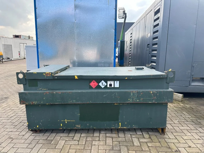 Kiwa IBC Steenbergen KIWA IBC 1500 liter dieseltank met handpomp - Depósito de armazenamento: foto 1 Kiwa IBC Steenbergen KIWA IBC 1500 liter dieseltank met handpomp - Depósito de armazenamento: foto 1