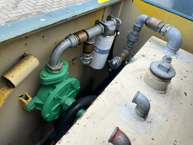 Kiwa IBC Steenbergen KIWA IBC 1500 liter dieseltank met handpomp - Depósito de armazenamento: foto 5 Kiwa IBC Steenbergen KIWA IBC 1500 liter dieseltank met handpomp - Depósito de armazenamento: foto 5