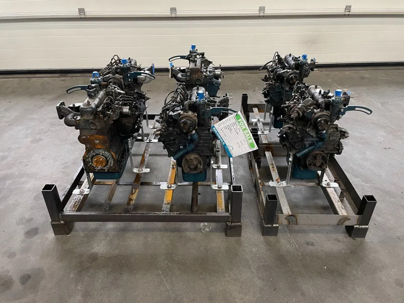 Kubota D722 dieselmotor 3 cilinder 18 PK (4stuks!) - Motor de Equipamento de movimentação: foto 2 Kubota D722 dieselmotor 3 cilinder 18 PK (4stuks!) - Motor de Equipamento de movimentação: foto 2