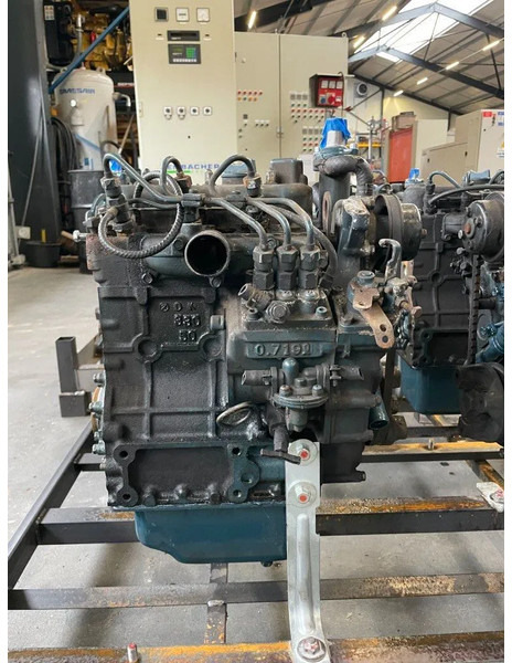 Kubota D722 dieselmotor 3 cilinder 18 PK (4stuks!) - Motor de Equipamento de movimentação: foto 5 Kubota D722 dieselmotor 3 cilinder 18 PK (4stuks!) - Motor de Equipamento de movimentação: foto 5