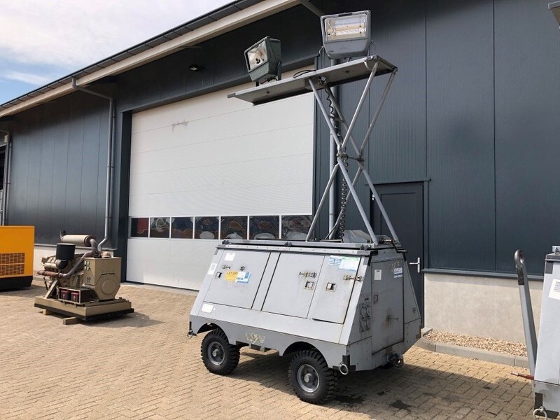 Kubota Kohler Portable Floodlight NF2D Kohler Portable Floodlight NF2D 7 kW light generatorset - Torre de iluminação: foto 4 Kubota Kohler Portable Floodlight NF2D Kohler Portable Floodlight NF2D 7 kW light generatorset - Torre de iluminação: foto 4