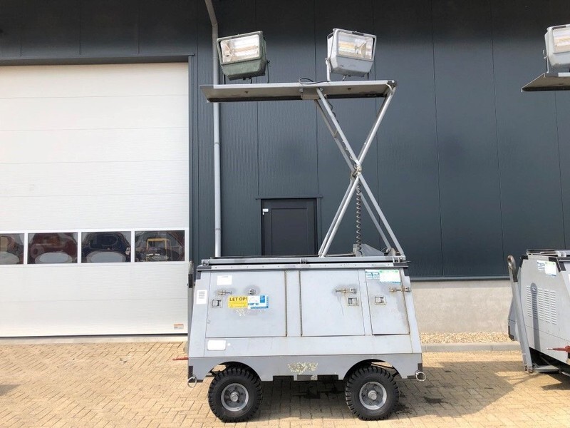 Kubota Kohler Portable Floodlight NF2D Kohler Portable Floodlight NF2D 7 kW light generatorset - Torre de iluminação: foto 1 Kubota Kohler Portable Floodlight NF2D Kohler Portable Floodlight NF2D 7 kW light generatorset - Torre de iluminação: foto 1