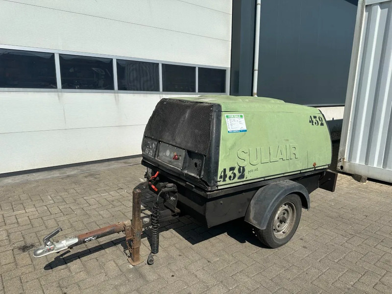 Kubota V2203 Sullair K65 Mobiele Diesel Compressor 3.7 m3 / min 30 kW 7 Bar - Compressor de ar: foto 2 Kubota V2203 Sullair K65 Mobiele Diesel Compressor 3.7 m3 / min 30 kW 7 Bar - Compressor de ar: foto 2