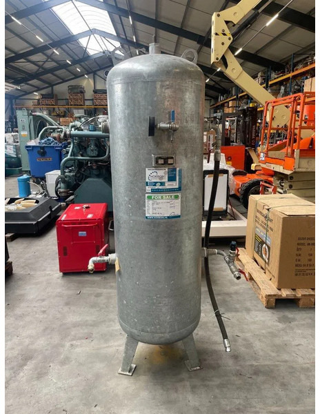 Magnet 500L gegalvaniseerde verticale luchtketel 16 Bar - Compressor de ar: foto 1 Magnet 500L gegalvaniseerde verticale luchtketel 16 Bar - Compressor de ar: foto 1