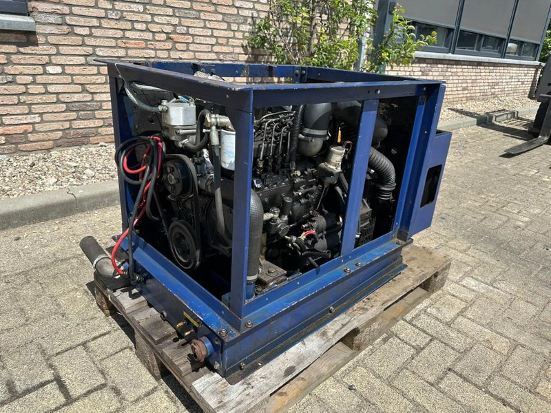 Mitsubishi S4Q2 Stamford 20 kVA marine generatorset - Gerador elétrico: foto 5 Mitsubishi S4Q2 Stamford 20 kVA marine generatorset - Gerador elétrico: foto 5