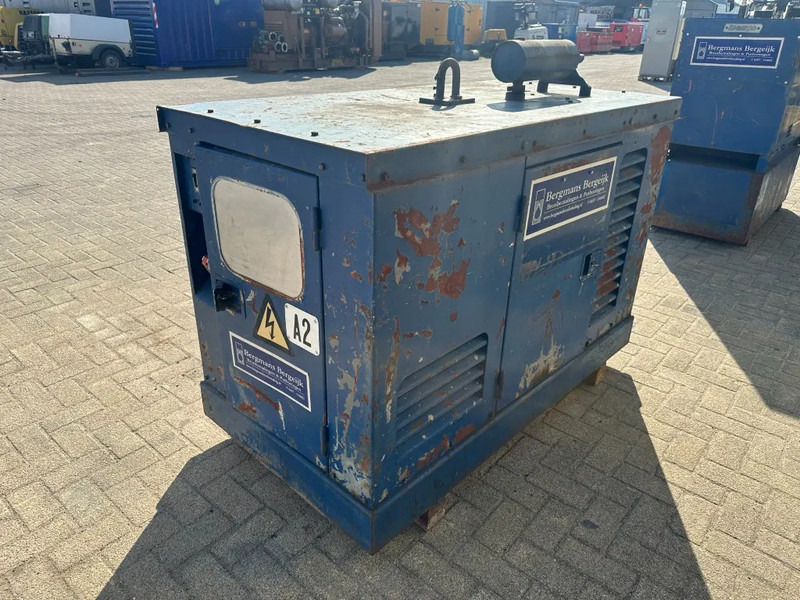Gerador elétrico Perkins 130.13 Mecc Alte Spa 10 kVA Silent generatorset: foto 11