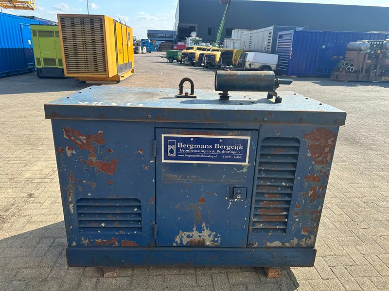 Gerador elétrico Perkins 130.13 Mecc Alte Spa 10 kVA Silent generatorset: foto 14