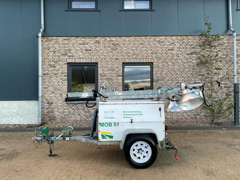Perkins Mecc Alte Spa 5 kVA Mobiele Lichtmast Aggregaat Light Tower - Torre de iluminação: foto 1 Perkins Mecc Alte Spa 5 kVA Mobiele Lichtmast Aggregaat Light Tower - Torre de iluminação: foto 1