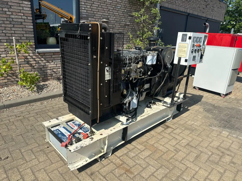 Gerador elétrico Perkins Stamford 100 kVA noodstroom generatorset: foto 6