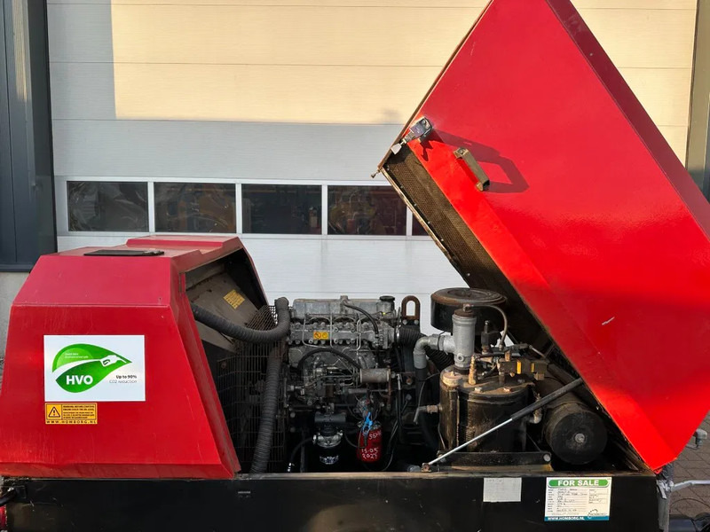Rotair MDVN 71 AP Perkins 7.1 m3 / min 47 kW 7 Bar Mobiele Diesel Compressor Aanhanger - Compressor de ar: foto 3 Rotair MDVN 71 AP Perkins 7.1 m3 / min 47 kW 7 Bar Mobiele Diesel Compressor Aanhanger - Compressor de ar: foto 3
