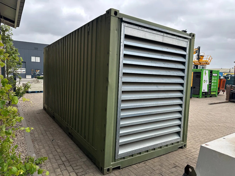 SDMO Detroit Leroy Somer 800 kVA Silent generatorset in 20 ft container 1639 hours ! - Gerador elétrico: foto 3 SDMO Detroit Leroy Somer 800 kVA Silent generatorset in 20 ft container 1639 hours ! - Gerador elétrico: foto 3