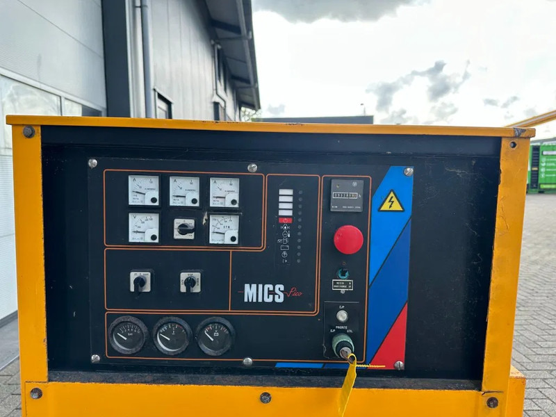 SDMO Yanmar Leroy Somer 50 kVA noodstroom generatorset 328 hours ! - Gerador elétrico: foto 4 SDMO Yanmar Leroy Somer 50 kVA noodstroom generatorset 328 hours ! - Gerador elétrico: foto 4