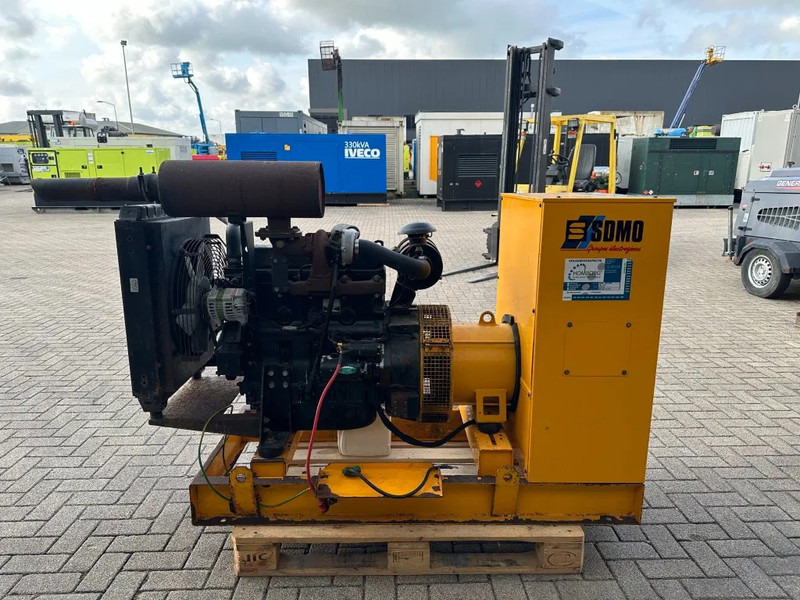Gerador elétrico SDMO Yanmar Leroy Somer 50 kVA noodstroom generatorset 328 hours !: foto 10