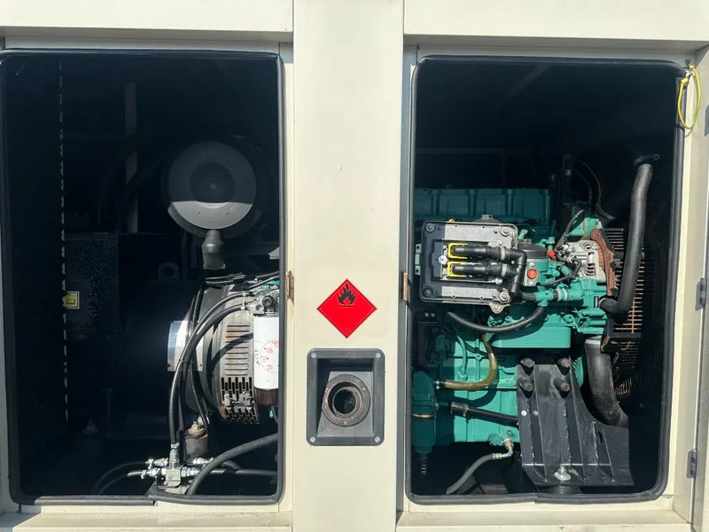 Volvo TAD 753 GE Fogo 200 kVA Silent generatorset - Gerador elétrico: foto 4 Volvo TAD 753 GE Fogo 200 kVA Silent generatorset - Gerador elétrico: foto 4