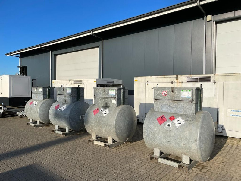 Dieseltank Rietberg 1000 liter Dieseltank Gegalvaniseerd IBC met keuring ! - Depósito de armazenamento: foto 3 Dieseltank Rietberg 1000 liter Dieseltank Gegalvaniseerd IBC met keuring ! - Depósito de armazenamento: foto 3