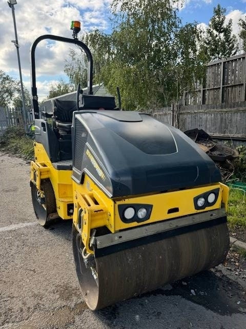Compactador de asfalto Bomag BW 120 AD-5: foto 7