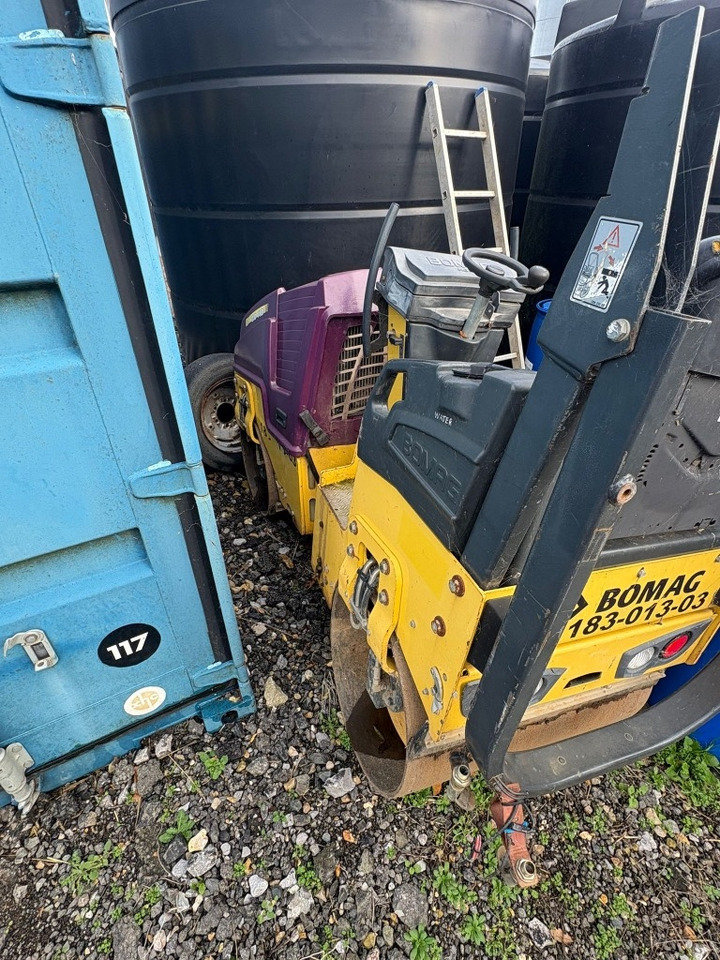 Bomag BW 80 AD-5 - Compactador de asfalto: foto 1 Bomag BW 80 AD-5 - Compactador de asfalto: foto 1