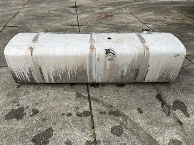 DAF Brandstoftank Diesel 870L 1681830 - Tanque de combustível: foto 3 DAF Brandstoftank Diesel 870L 1681830 - Tanque de combustível: foto 3