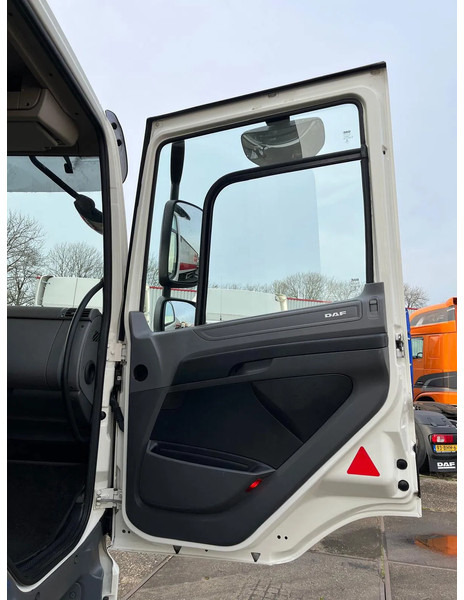 Caminhão chassi DAF CF 260 CF 260 FA CHASSIS CABINE EURO 6: foto 9