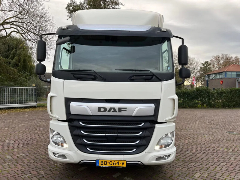 DAF CF 320 FA - Caminhão com lona: foto 3 DAF CF 320 FA - Caminhão com lona: foto 3